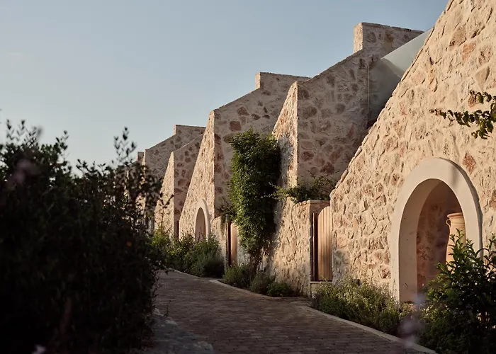 Lesante Cape - The Leading Of The World